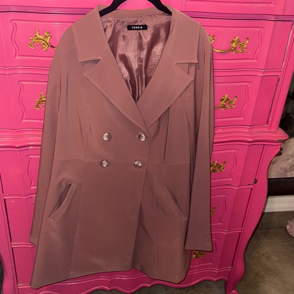 Torrid dusty pink Double-Breasted lined Trench jacket, pea coat style size 1 1x